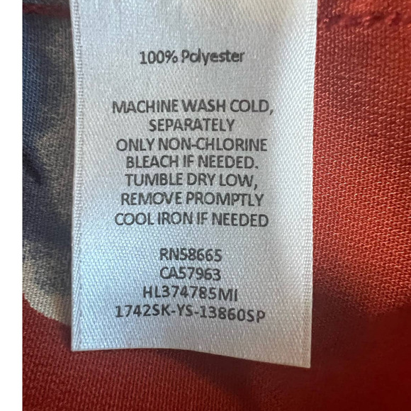 3/$27 Hinge V-Neck Blouse, 3-Quarter Sleeves, Floral in Orange, Small - Picture 5 of 8